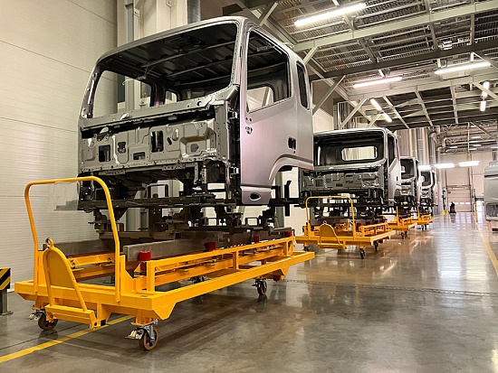 Компания «Тракс Восток Рус» запустила серийную окраску кабин Компас на заводе каркасов кабин